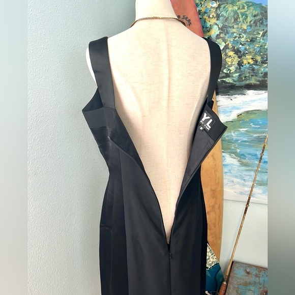 YL By Yair,STUNNING Black Velvet Cutout Tuxedo Cocktail Dress w/Bra Holders,EUC - Picture 6 of 15